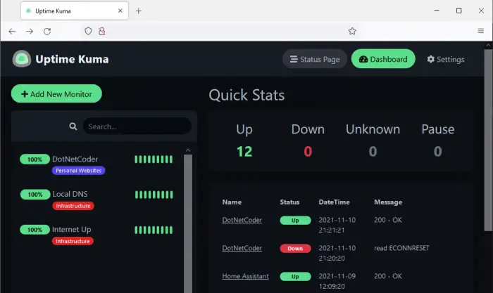 Capture d’écran du tableau de bord Uptime Kuma utilisé pour superviser les liens opérateurs, affichant les statistiques de disponibilité avec des indicateurs Up, Down et les détails des sondes.